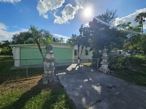 2909 Se 39 Avenue Okeechobee FL 34974