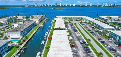 121 Wettaw Lane North Palm Beach FL 33408