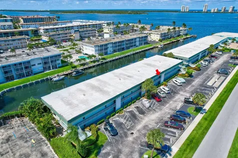 121 Wettaw Lane North Palm Beach FL 33408