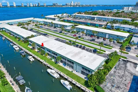 121 Wettaw Lane North Palm Beach FL 33408