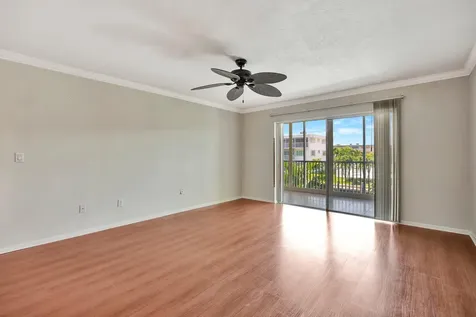 121 Wettaw Lane North Palm Beach FL 33408