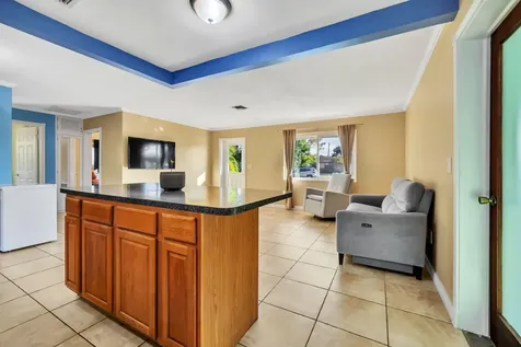 5581 S 38th Street Greenacres FL 33463