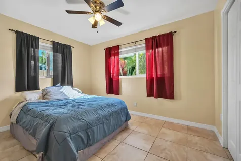 5581 S 38th Street Greenacres FL 33463
