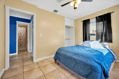 5581 S 38th Street Greenacres FL 33463
