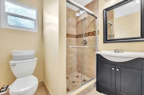 5581 S 38th Street Greenacres FL 33463