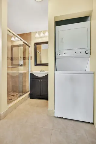 5581 S 38th Street Greenacres FL 33463