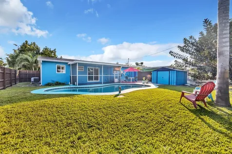 5581 S 38th Street Greenacres FL 33463
