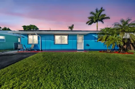 5581 S 38th Street Greenacres FL 33463