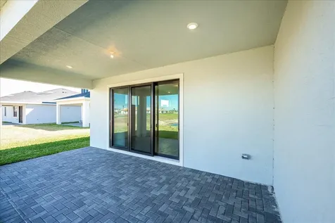 6866 Nw Kestrel Lane Port Saint Lucie FL 34987