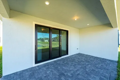 6866 Nw Kestrel Lane Port Saint Lucie FL 34987