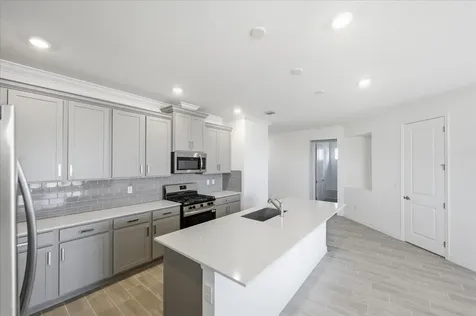 6866 Nw Kestrel Lane Port Saint Lucie FL 34987