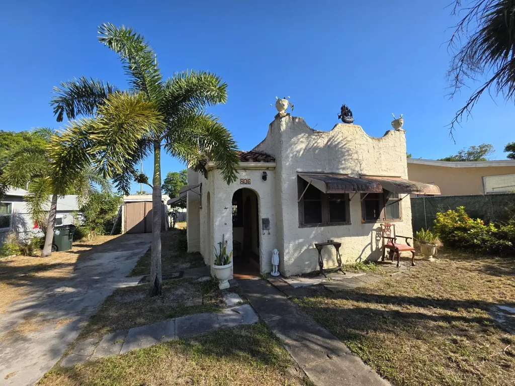 806 S B Street Lake Worth Beach FL 33460