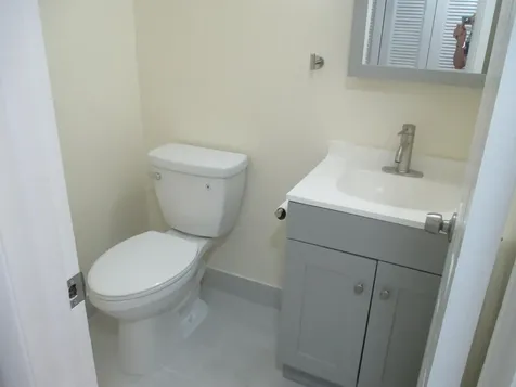 31 Canterbury B West Palm Beach FL 33417