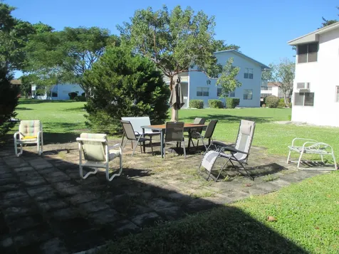 31 Canterbury B West Palm Beach FL 33417