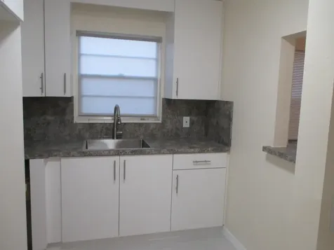 31 Canterbury B West Palm Beach FL 33417