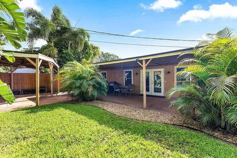 5151 Ne 8th Avenue Deerfield Beach FL 33064