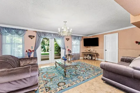 5151 Ne 8th Avenue Deerfield Beach FL 33064