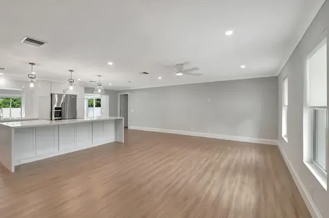 135 SE 28th Court Boynton Beach FL 33435