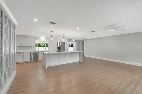 135 SE 28th Court Boynton Beach FL 33435