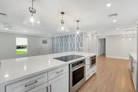 135 SE 28th Court Boynton Beach FL 33435
