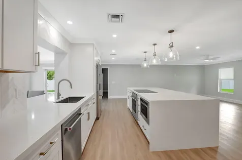 135 SE 28th Court Boynton Beach FL 33435
