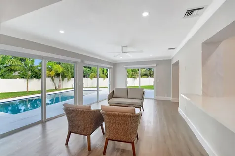 135 SE 28th Court Boynton Beach FL 33435