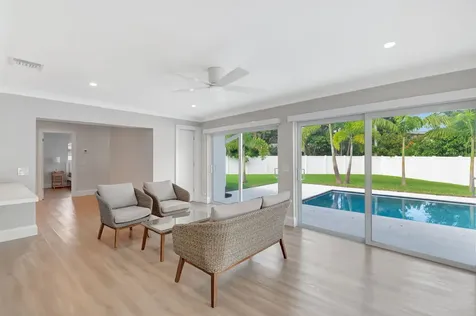135 SE 28th Court Boynton Beach FL 33435