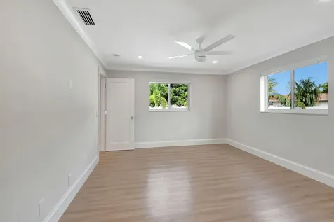 135 SE 28th Court Boynton Beach FL 33435
