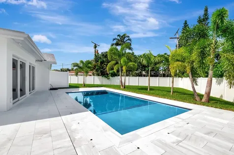 135 SE 28th Court Boynton Beach FL 33435