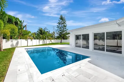 135 SE 28th Court Boynton Beach FL 33435