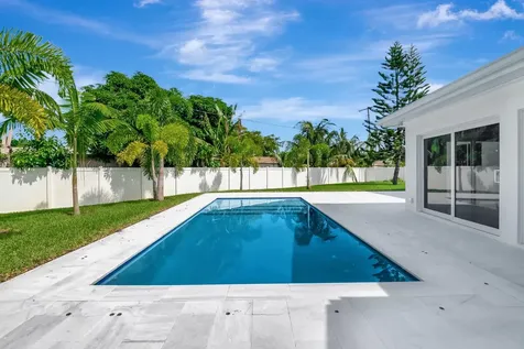 135 SE 28th Court Boynton Beach FL 33435