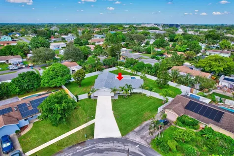 135 SE 28th Court Boynton Beach FL 33435