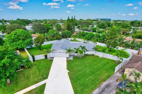 135 SE 28th Court Boynton Beach FL 33435