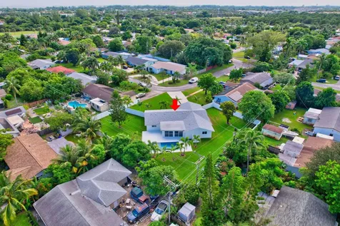 135 SE 28th Court Boynton Beach FL 33435