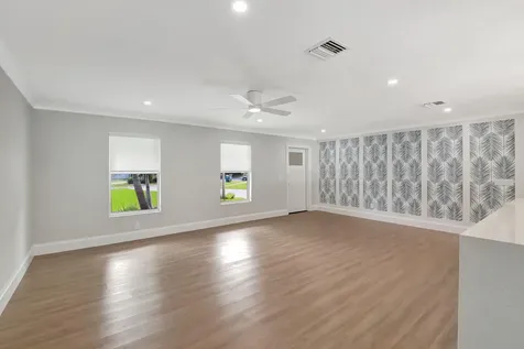 135 SE 28th Court Boynton Beach FL 33435