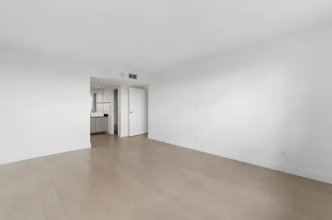 16546 NE 26th Avenue North Miami Beach FL 33160