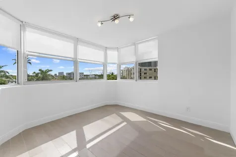 16546 NE 26th Avenue North Miami Beach FL 33160