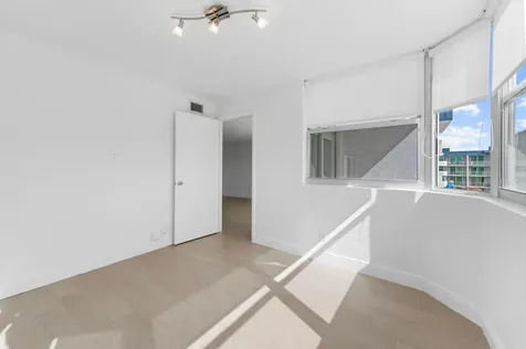 16546 NE 26th Avenue North Miami Beach FL 33160