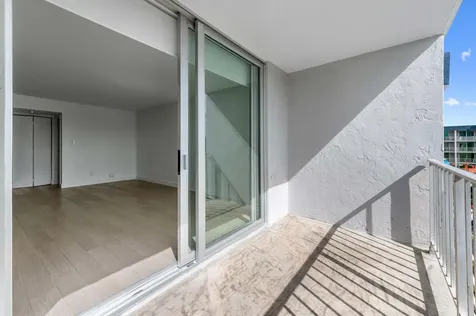 16546 NE 26th Avenue North Miami Beach FL 33160