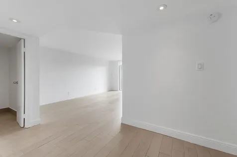 16546 NE 26th Avenue North Miami Beach FL 33160