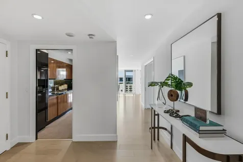 100 Sunrise Avenue Palm Beach FL 33480