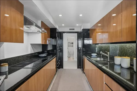 100 Sunrise Avenue Palm Beach FL 33480