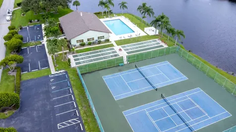 1718 W Royal Tern Lane Fort Pierce FL 34982