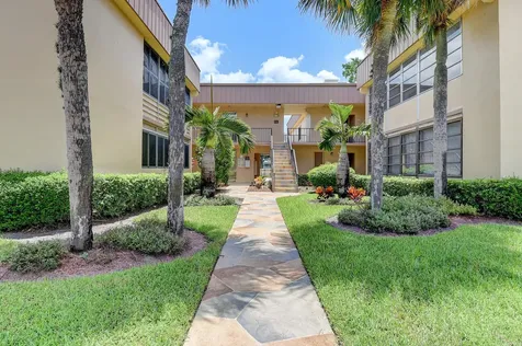 274 Capri F Delray Beach FL 33484