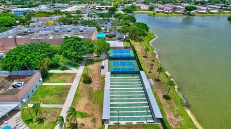 274 Capri F Delray Beach FL 33484