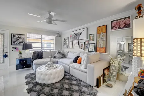 274 Capri F Delray Beach FL 33484