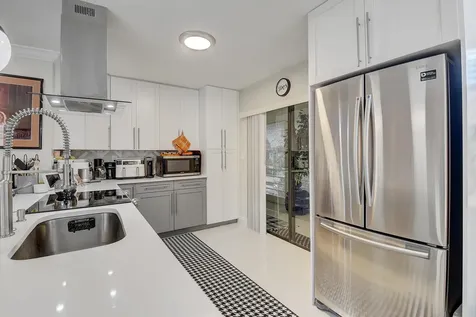 274 Capri F Delray Beach FL 33484