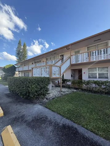 236 Kent West Palm Beach FL 33417