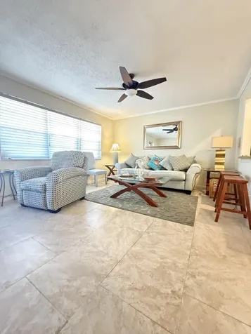 236 Kent West Palm Beach FL 33417