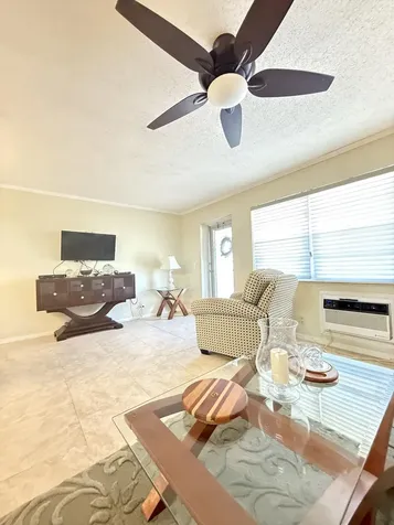 236 Kent West Palm Beach FL 33417